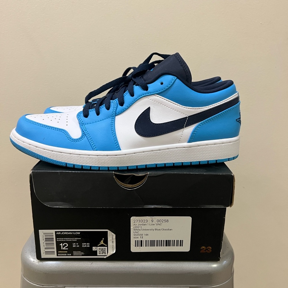 Nike Jordan 1 Low UNC 2021
